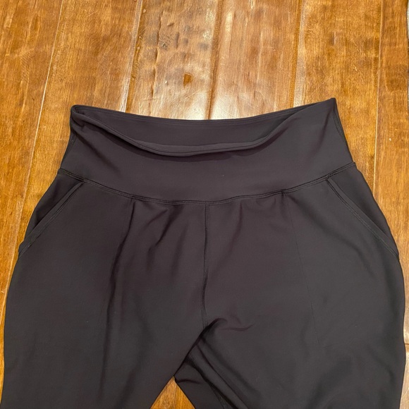 Black Old Navy Joggers with Pockets - Picture 2 of 4